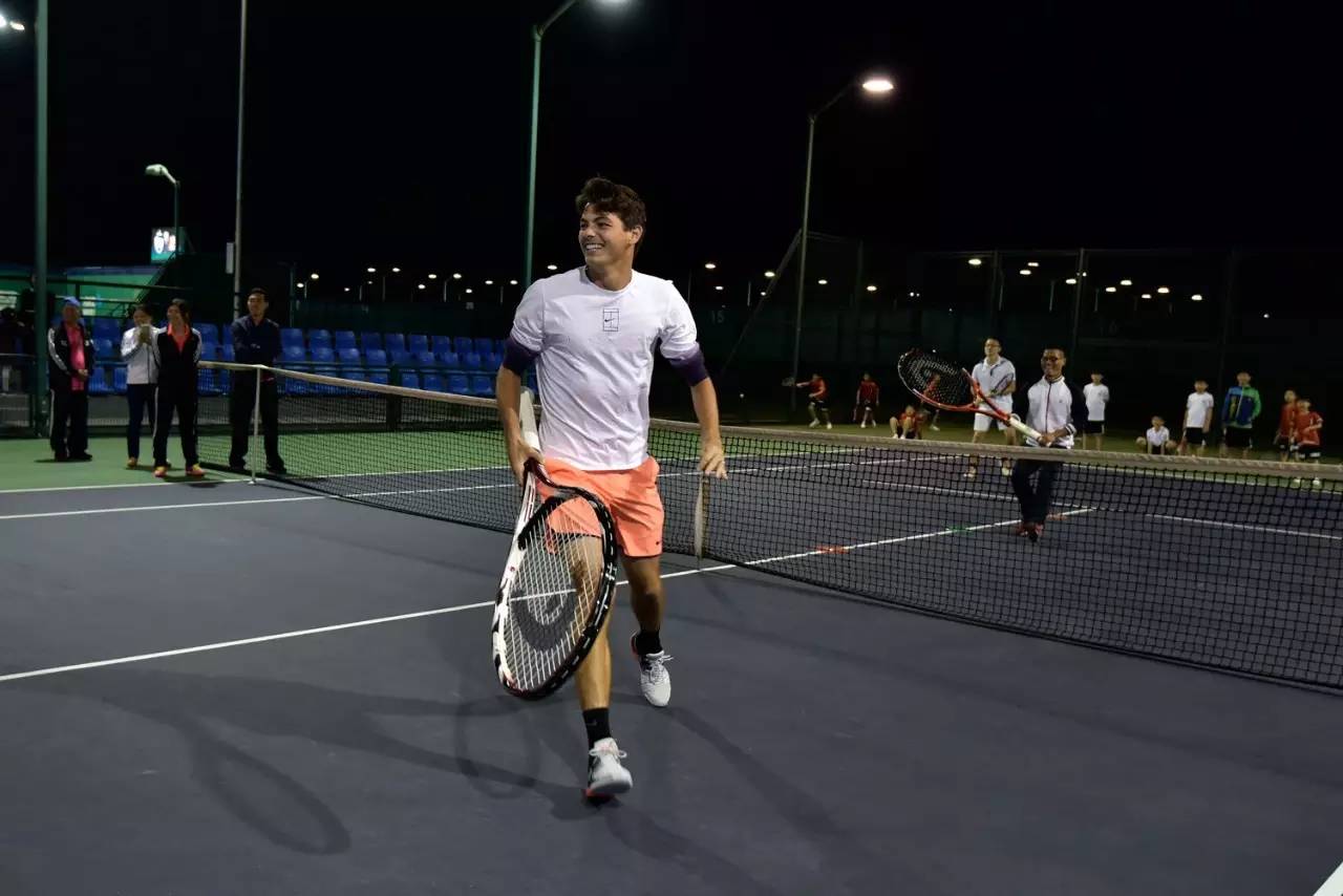 的转会展开 的转会展开