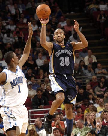 队能在激烈 队能在激烈