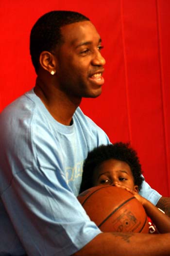 他敏锐地识 他敏锐地识