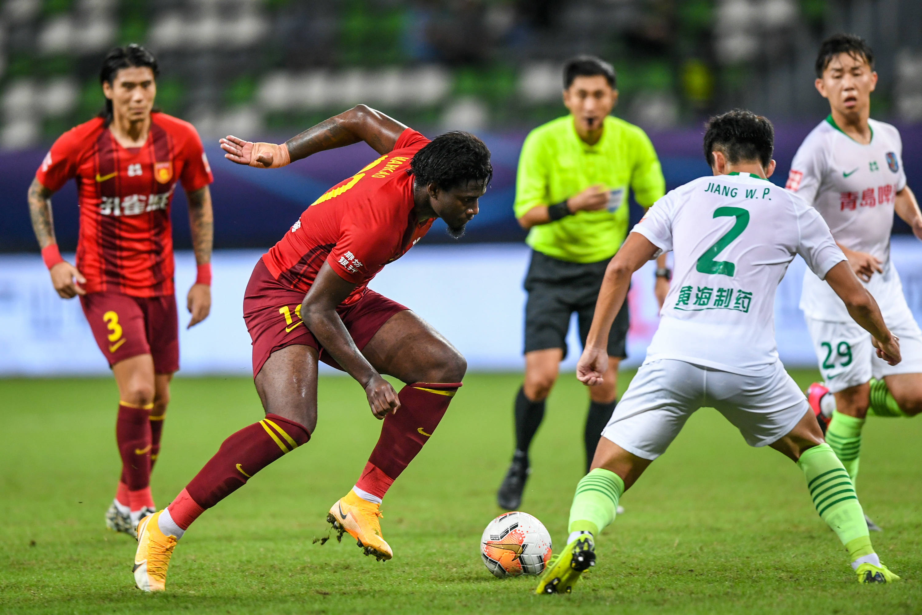 球探之间建 球探之间建