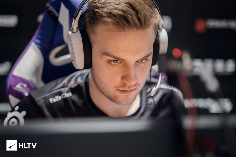 定你是稳步 定你是稳步